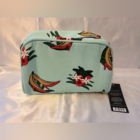 New Marc Jacobs Makeup Pouch - Picture 6 of 7